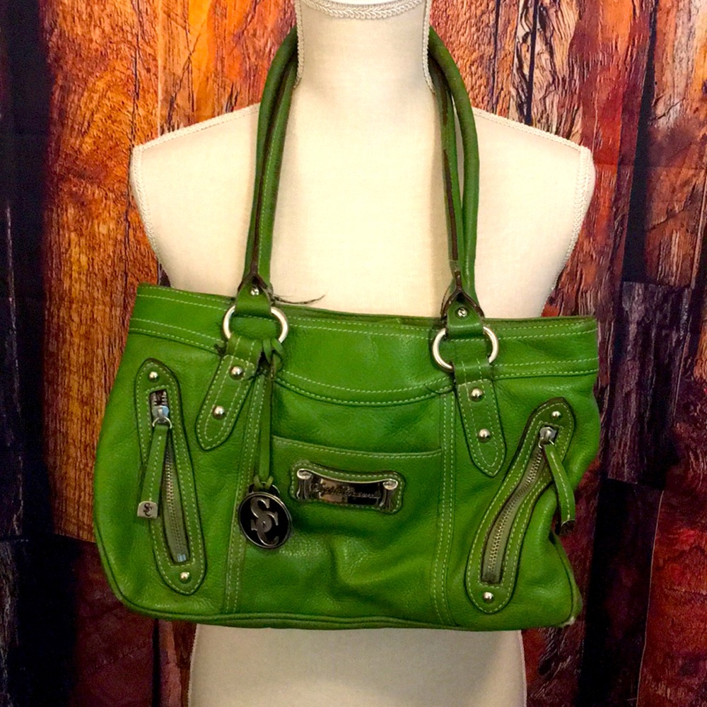 Sophia Caperelli Lime Leather Purse